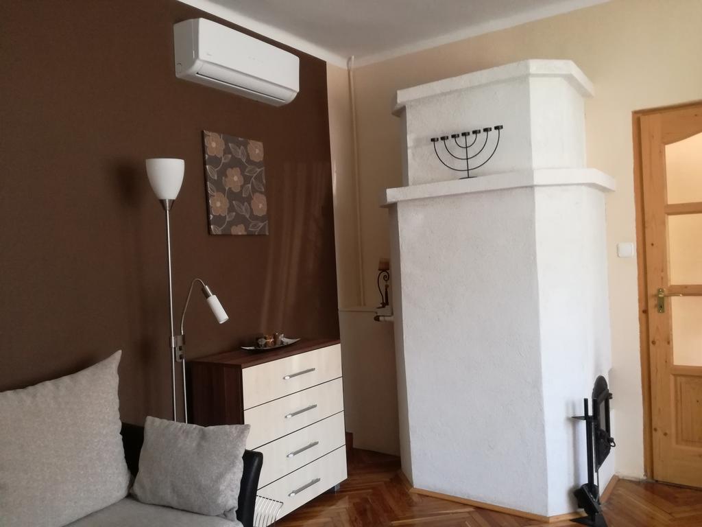 דירות Szekszárd Stilus Apartman מראה חיצוני תמונה